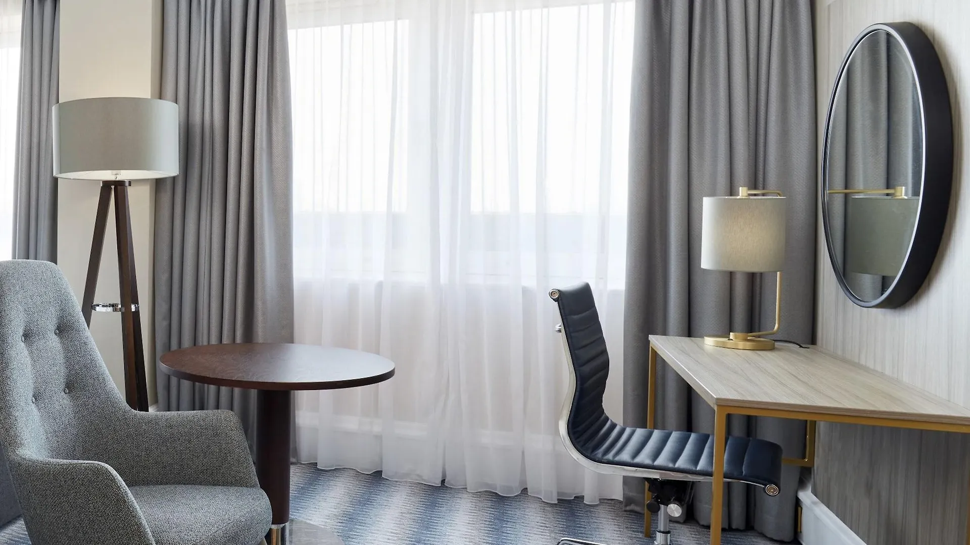 Leonardo Royal Southampton Grand Harbour Hotel 4*,