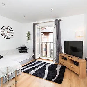 https://apartment-66-centurion-square.yorkshirehotels.net
