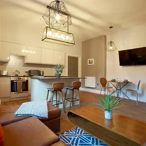 https://the-matcham-at-claremont-apartments.yorkshirehotels.net